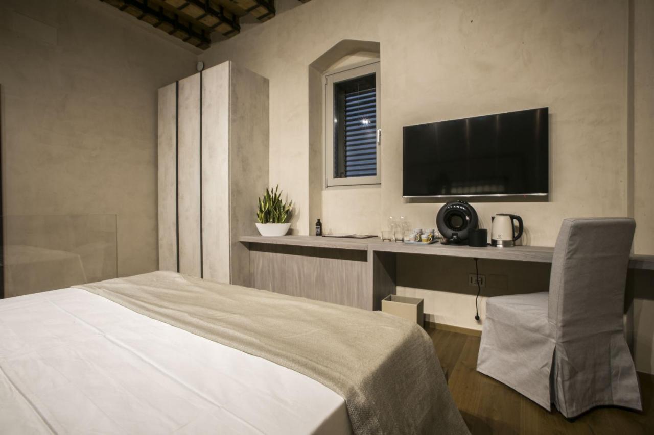 Edward Rooms&wellness