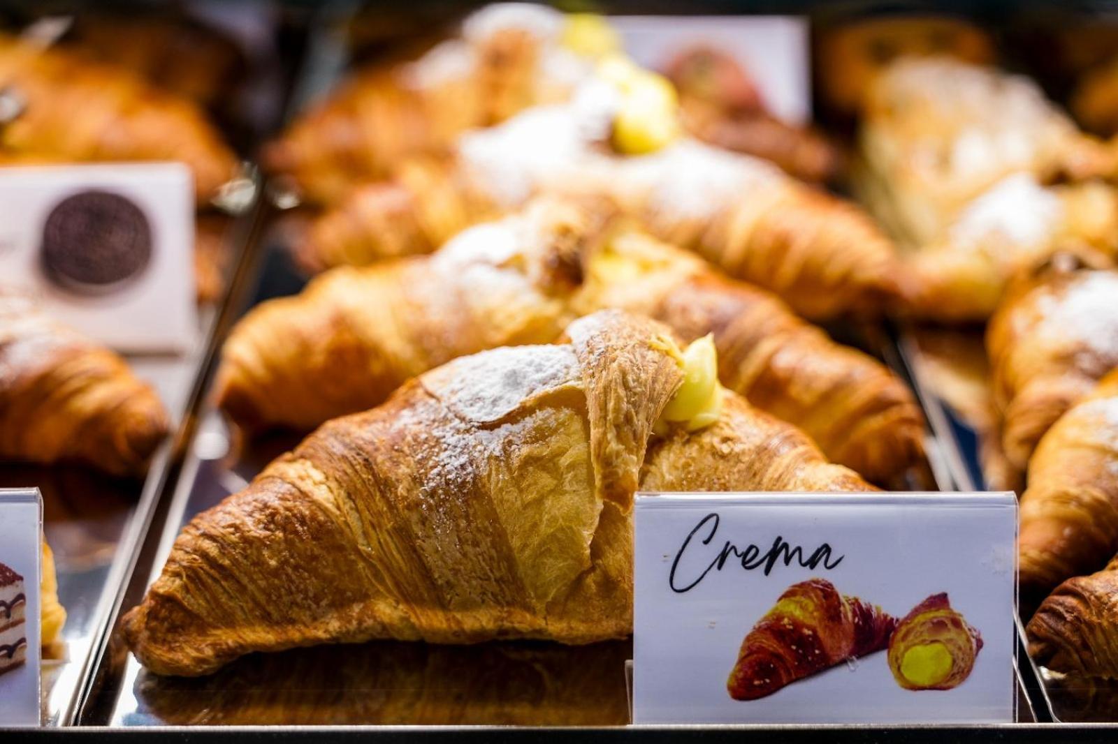 Couette-café Edward & Wellness Trani